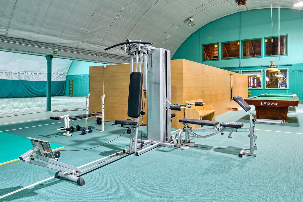 Hotel Tenis Chrząstowice Dış mekan fotoğraf