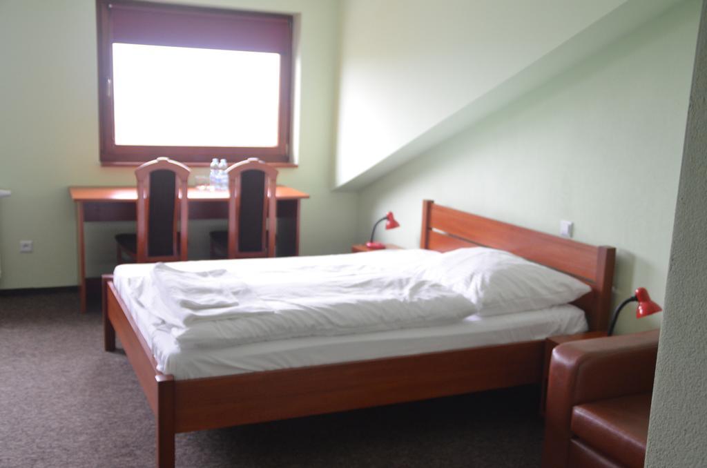 Hotel Tenis Chrząstowice Oda fotoğraf